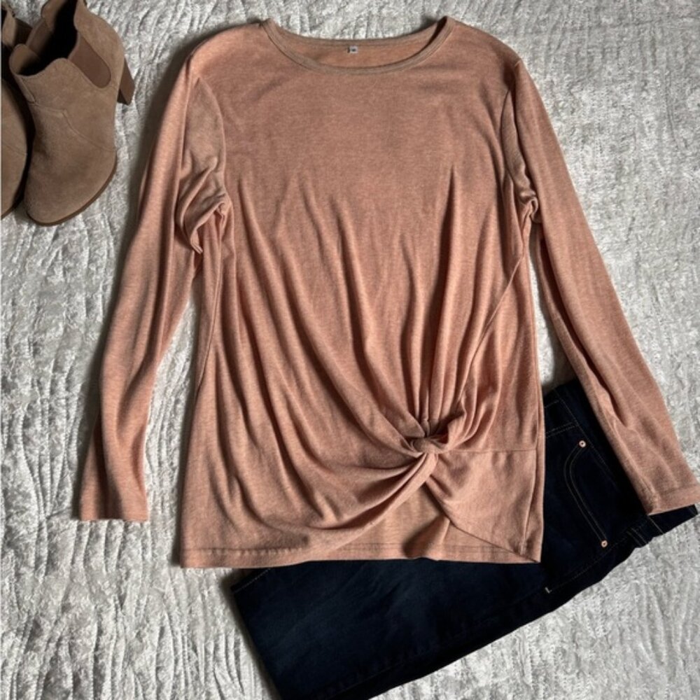 EUC!✨Women’s Twist-Front Long Sleeve Top - Rose Taupe